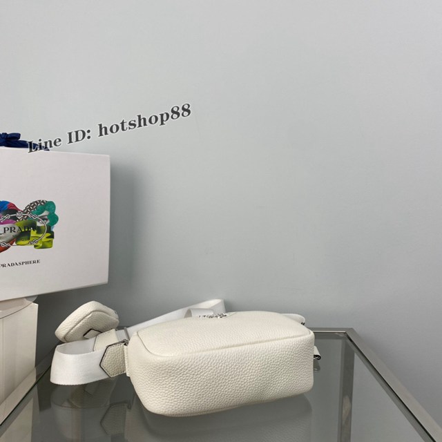 Prada專櫃新款相機斜跨包 1BH182 普拉達男女款斜背包 csp1569